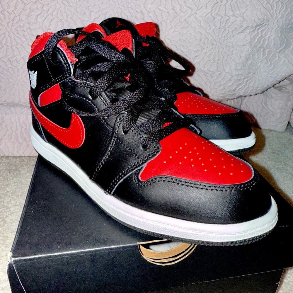 Jordan 1 MID Kids